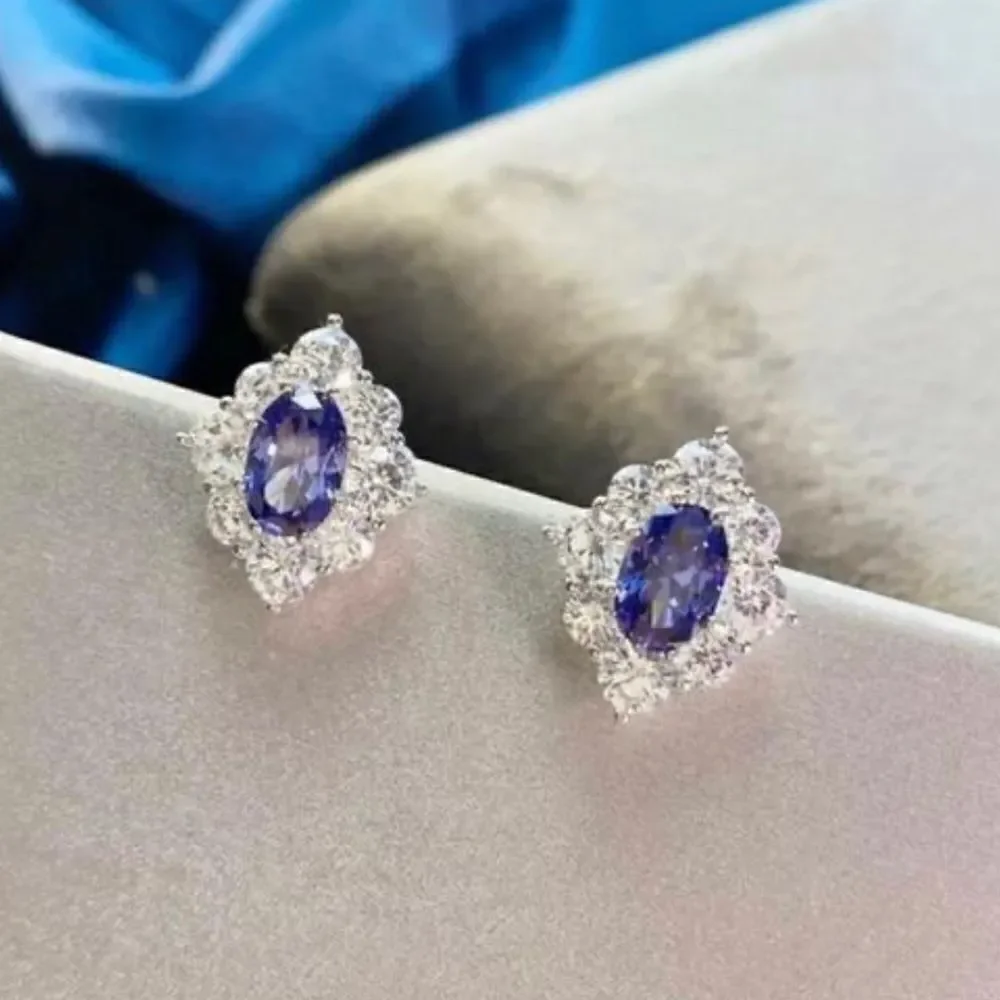 The Royal 925 Sapphire are Cubic zirconium estate inspired stud earrin…
